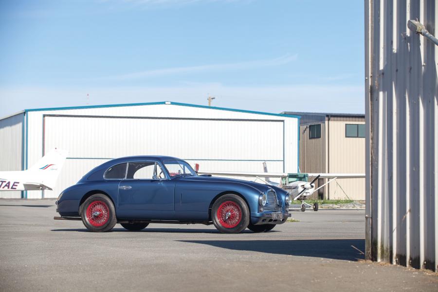  Aston Martin DB2 Saloon 1950 года  (фото 6 из 34)